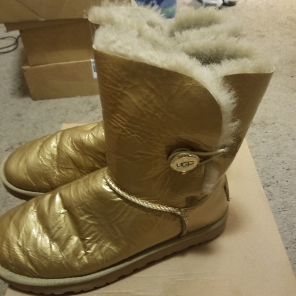 Boots - Picture 2 of 3